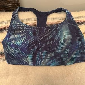 Lululemon sports bra